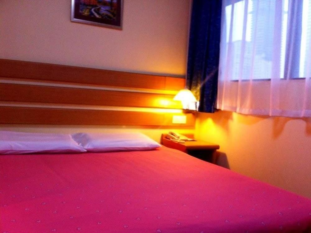 Home Inn Hotel Guiyang Fushui Middle Road Exterior foto
